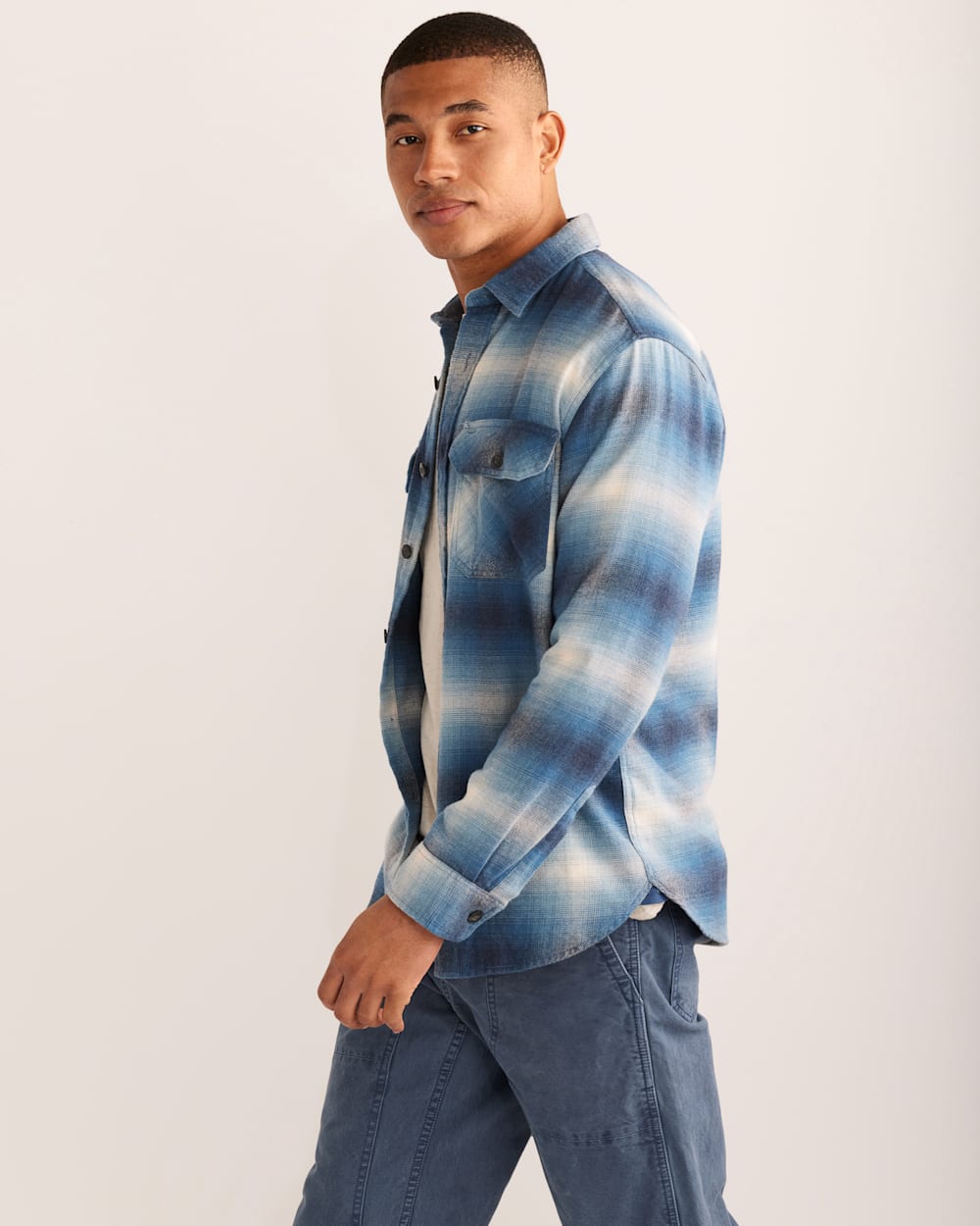 ALTERNATE VIEW OF MEN'S PLAID BURNSIDE DOUBLE-BRUSHED FLANNEL SHIRT IN ROYAL/WHITE PLAID image number 6