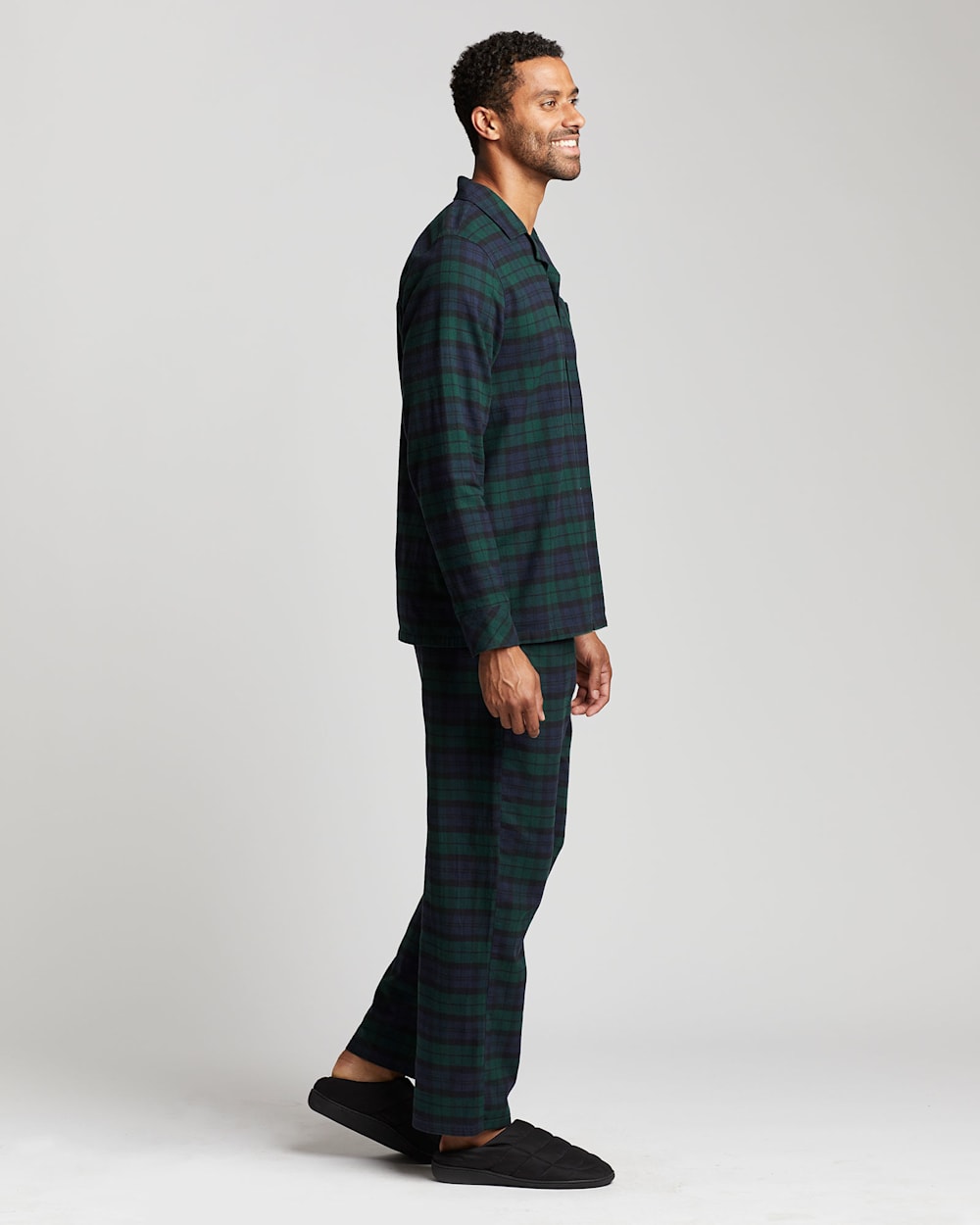 ALTERNATE VIEW OF MEN'S FLANNEL PAJAMA SET IN BLACK WATCH TARTAN image number 2