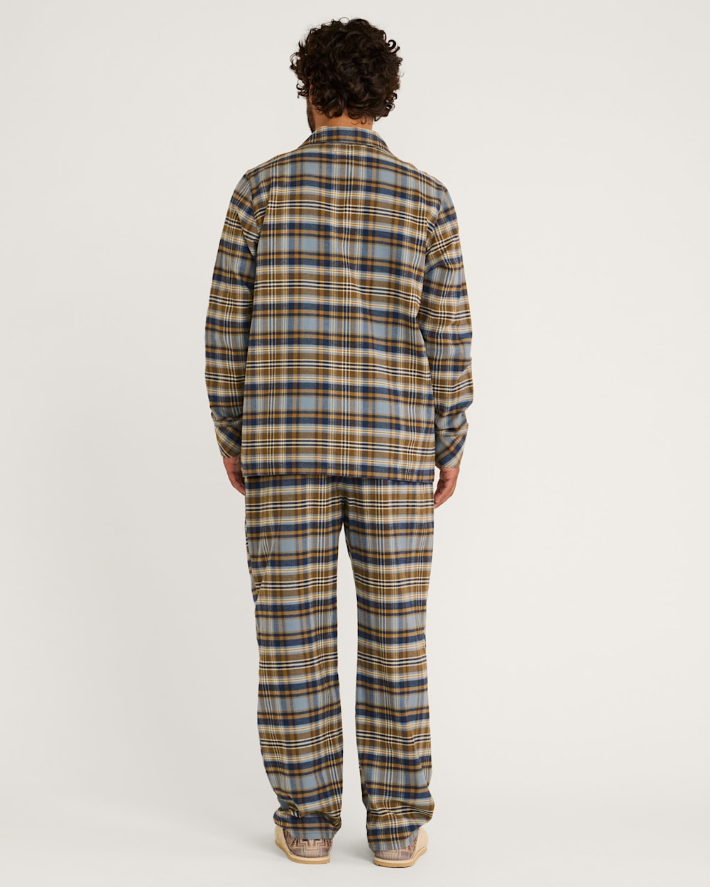 ALTERNATE VIEW OF MEN'S PLAID FLANNEL PAJAMA SET IN NAVY/OCHRE image number 3