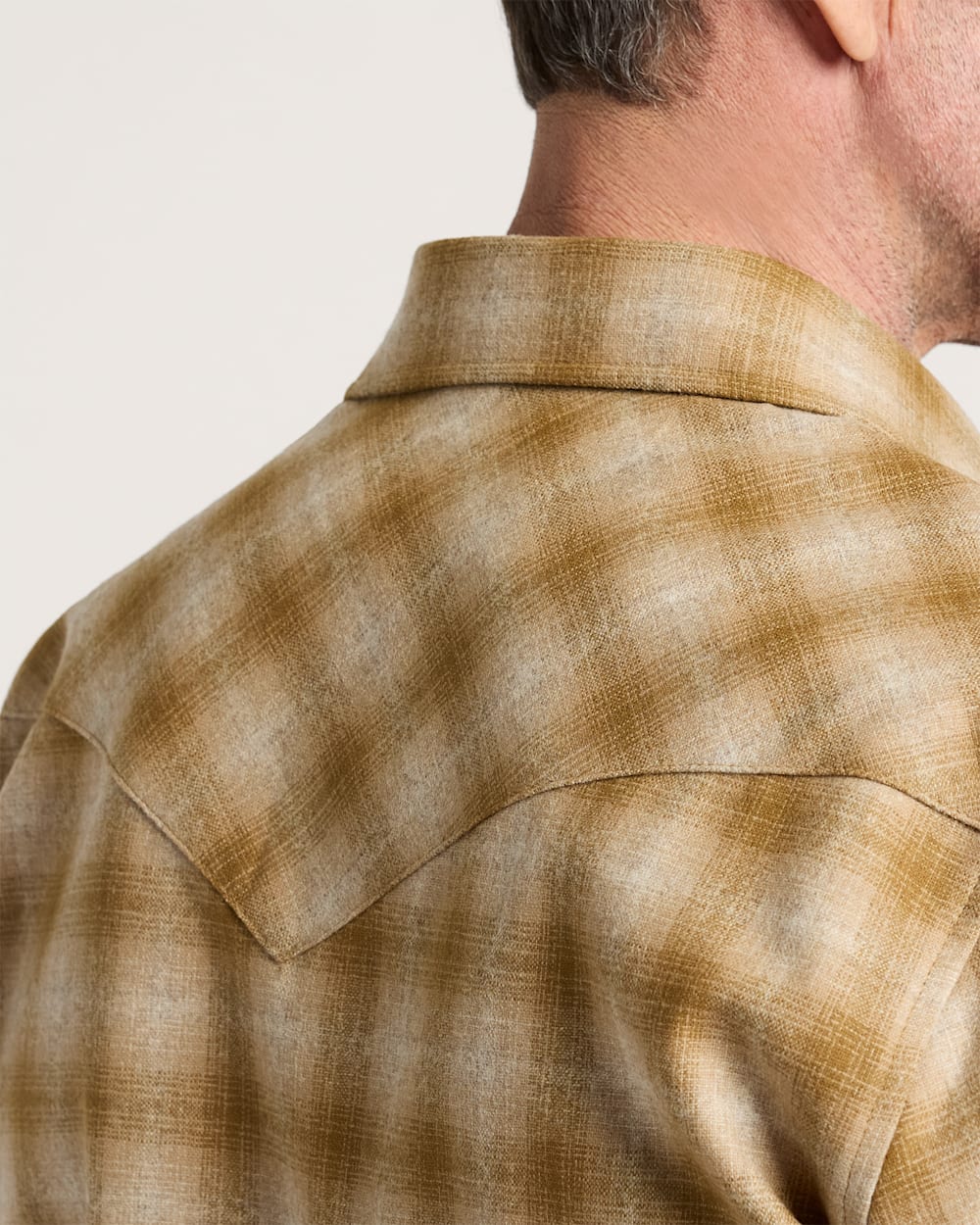 ALTERNATE VIEW OF MEN'S PLAID SNAP-FRONT WESTERN CANYON SHIRT IN TAN/BRONZE OMBRE image number 4