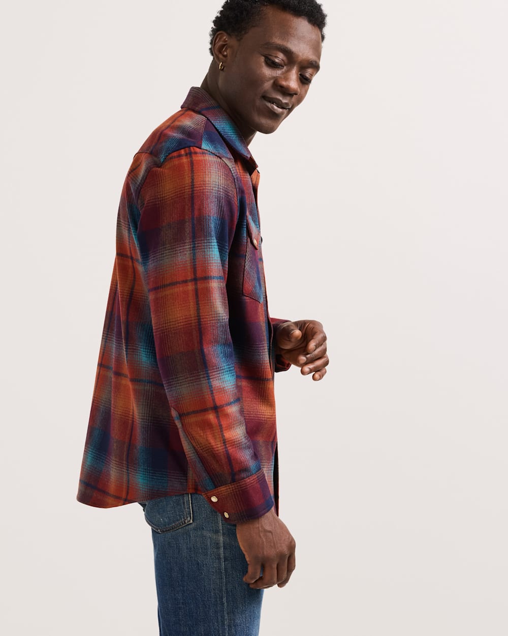 ALTERNATE VIEW OF MEN'S PLAID SNAP-FRONT WESTERN CANYON SHIRT IN MAROON/TEAL image number 3
