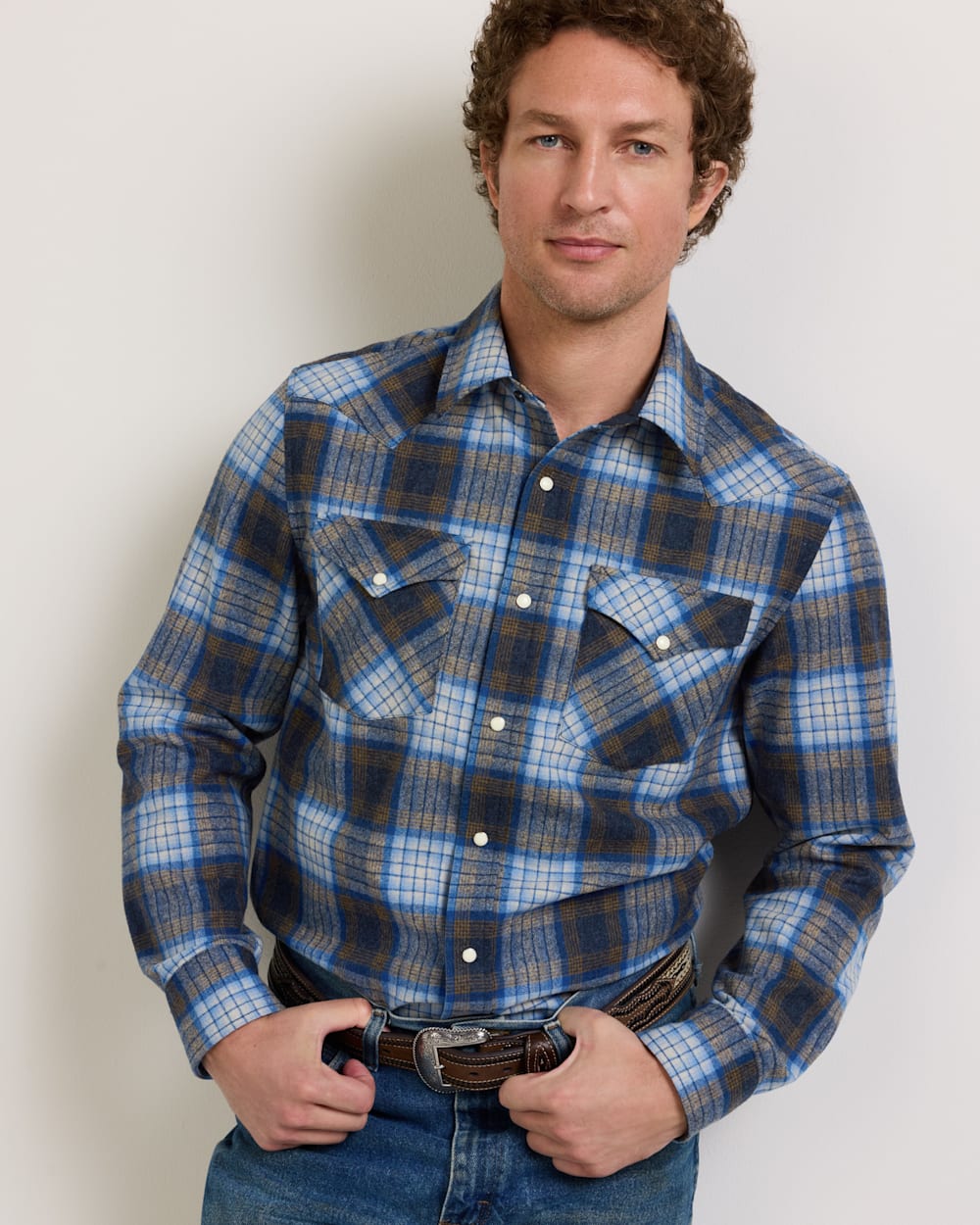 MEN'S PLAID SNAP-FRONT WESTERN CANYON SHIRT IN BLUE/TAN PLAID image number 1