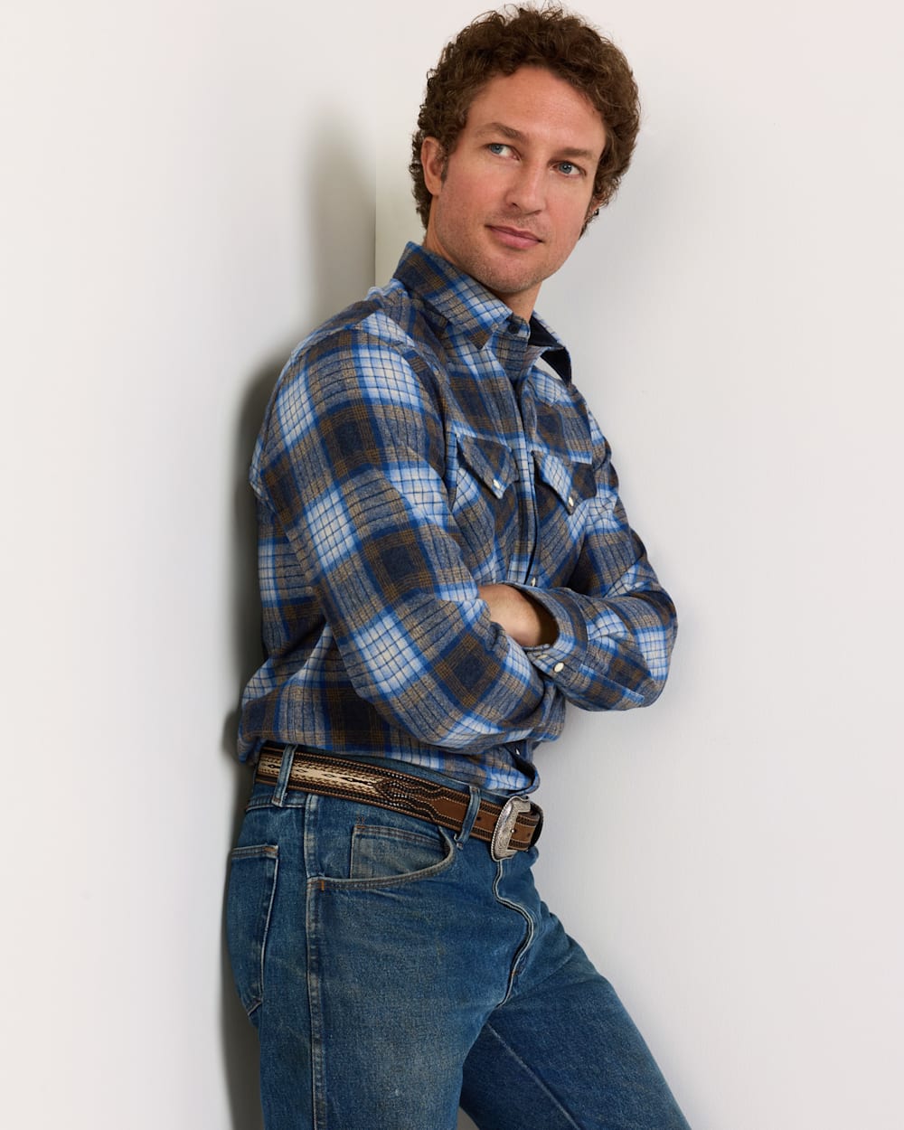 ALTERNATE VIEW OF MEN'S PLAID SNAP-FRONT WESTERN CANYON SHIRT IN BLUE/TAN PLAID image number 2