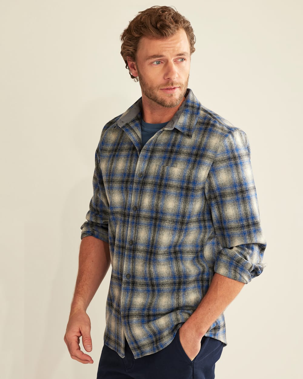 ALTERNATE VIEW OF MEN'S PLAID LODGE SHIRT IN GREY/BLUE OMBRE image number 4