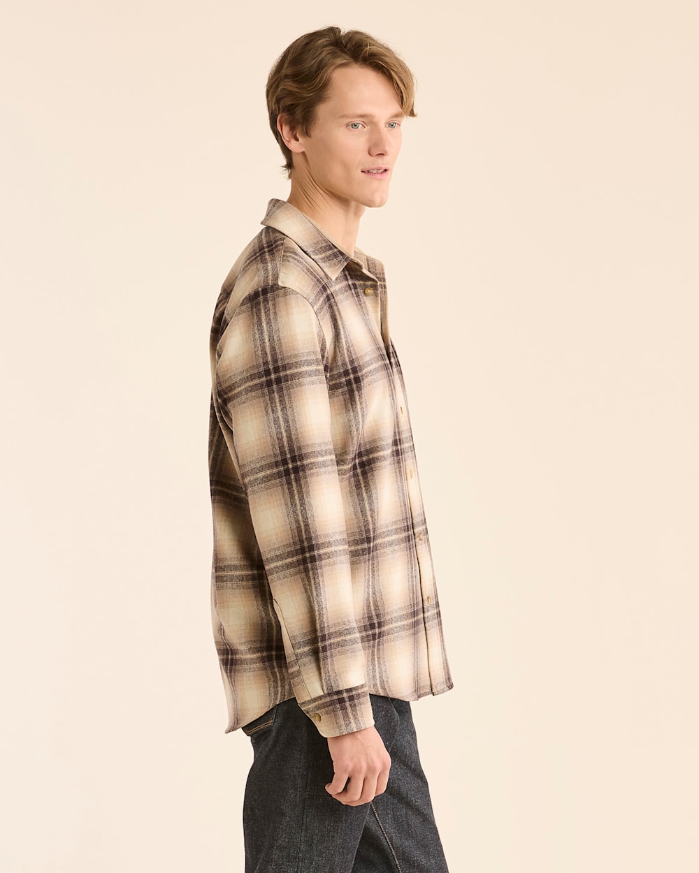 ALTERNATE VIEW OF MEN'S PLAID LODGE SHIRT IN TAN/IVORY OMBRE image number 2