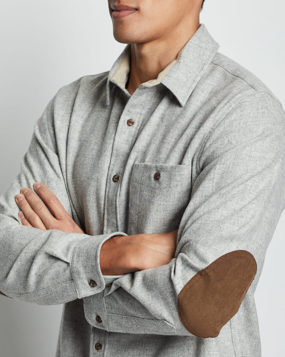 ALTERNATE VIEW OF MEN'S TRAIL SHIRT IN DARK NATURAL image number 3