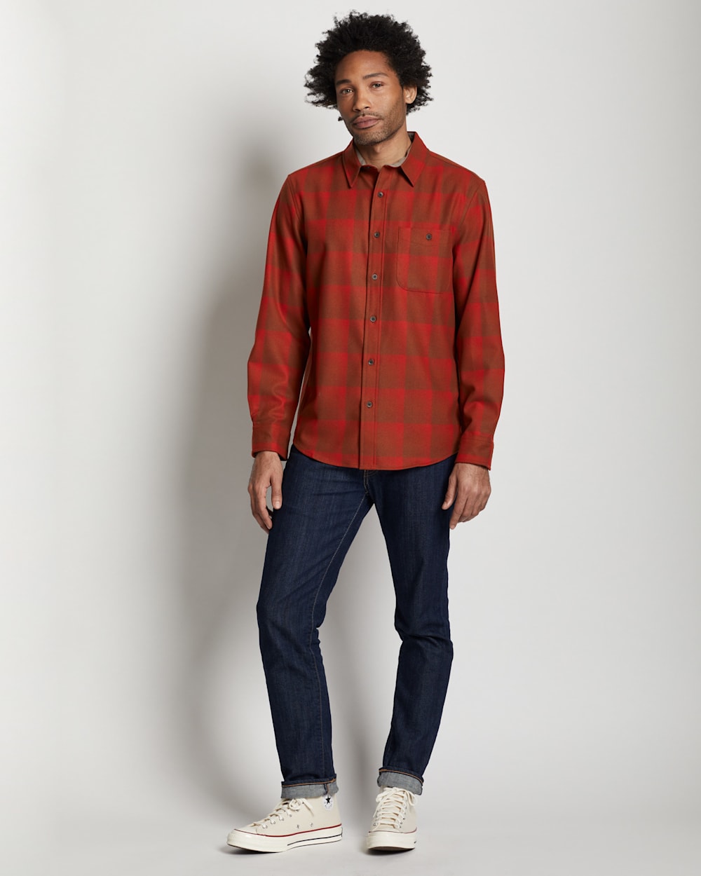ALTERNATE VIEW OF MEN'S PLAID TRAIL SHIRT IN RED/COPPER OMBRE image number 2