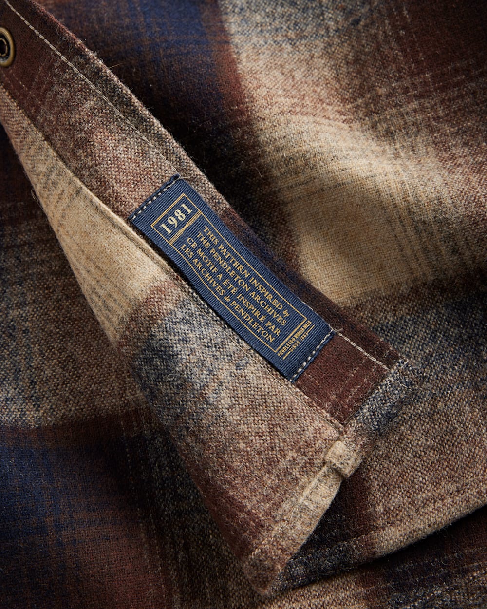 ALTERNATE VIEW OF MEN'S PLAID ELBOW-PATCH TRAIL SHIRT IN BROWN/NAVY OMBRE image number 6