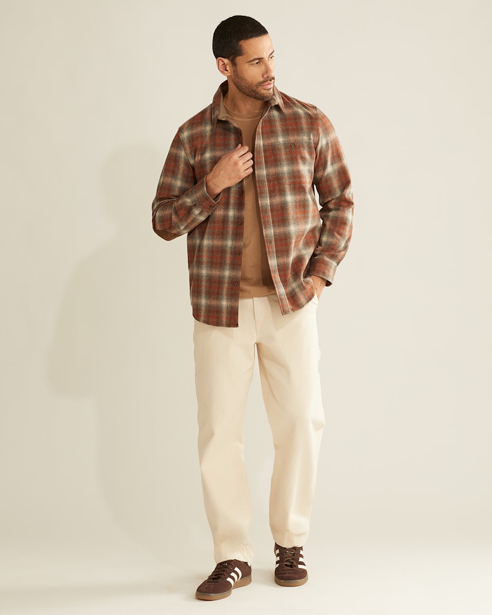 ALTERNATE VIEW OF MEN'S PLAID ELBOW-PATCH TRAIL SHIRT IN GREY/COPPER OMBRE image number 5