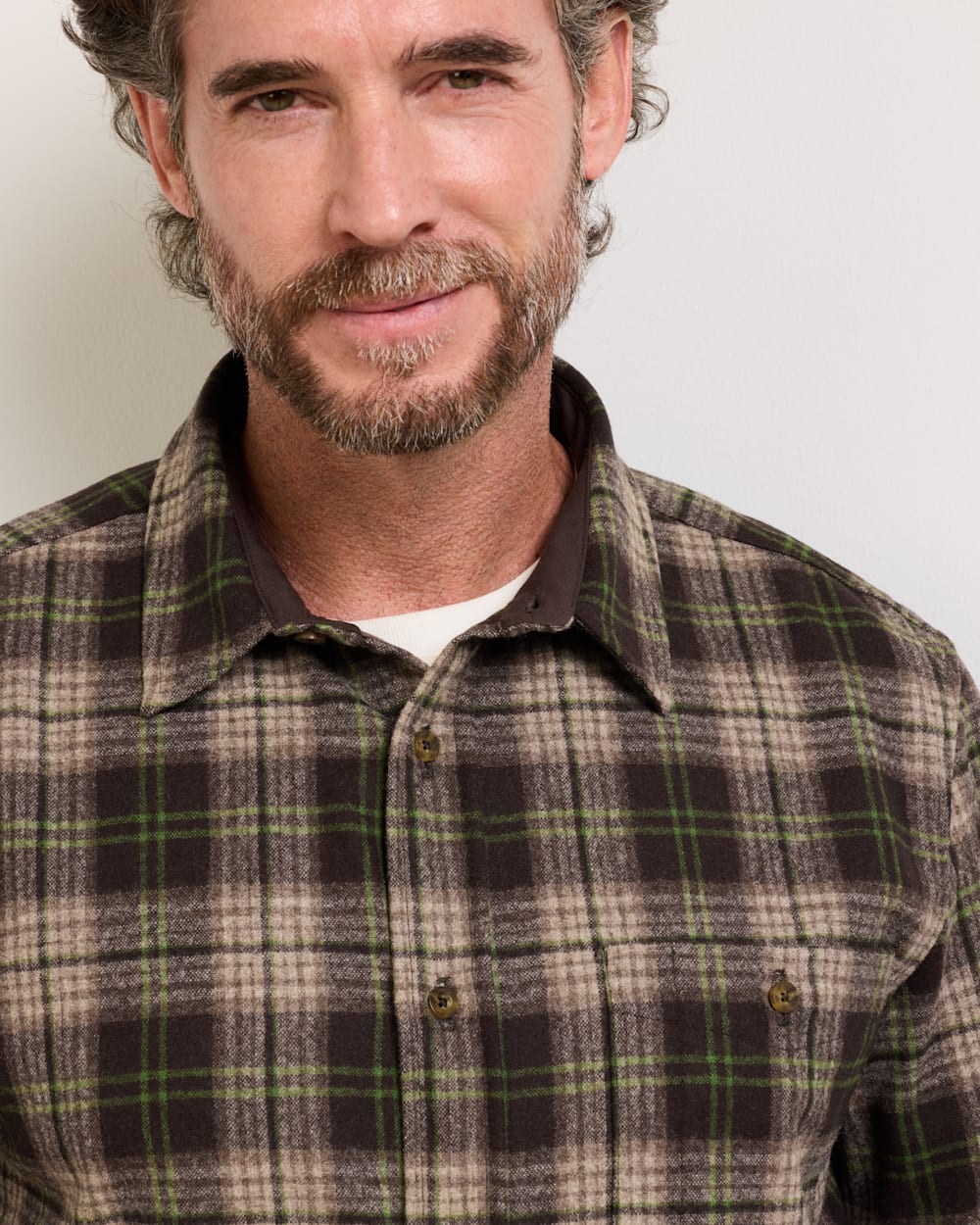 ALTERNATE VIEW OF MEN'S PLAID TRAIL SHIRT IN BROWN/GREEN PLAID image number 4