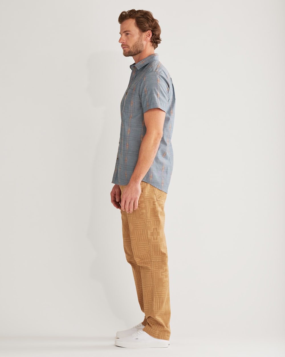 ALTERNATE VIEW OF MEN'S SHORT-SLEEVE CARSON CHAMBRAY SHIRT IN DEEP BLUE image number 2