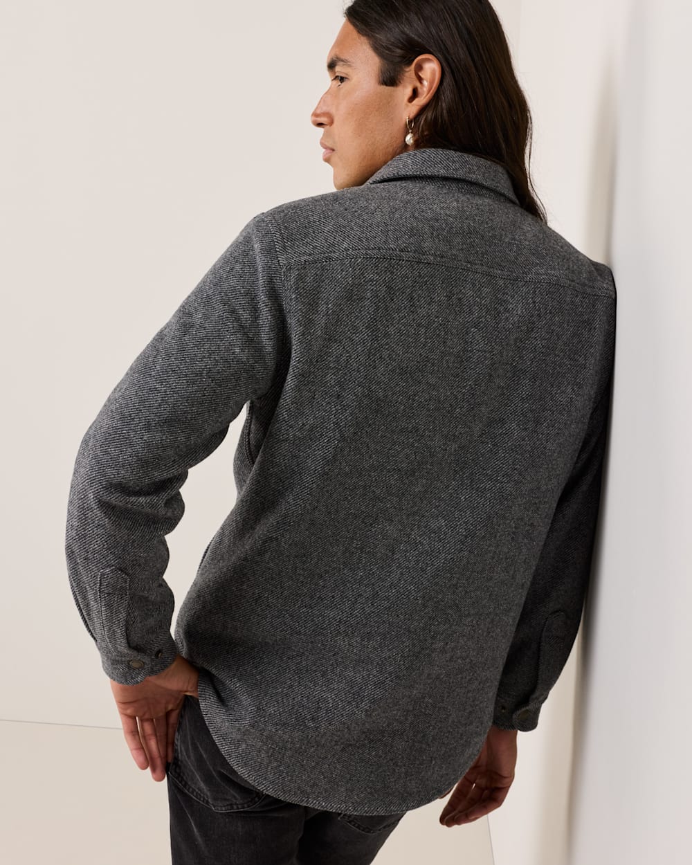 ALTERNATE VIEW OF MEN'S FOREST TWILL SHIRT JACKET IN CHARCOAL image number 3