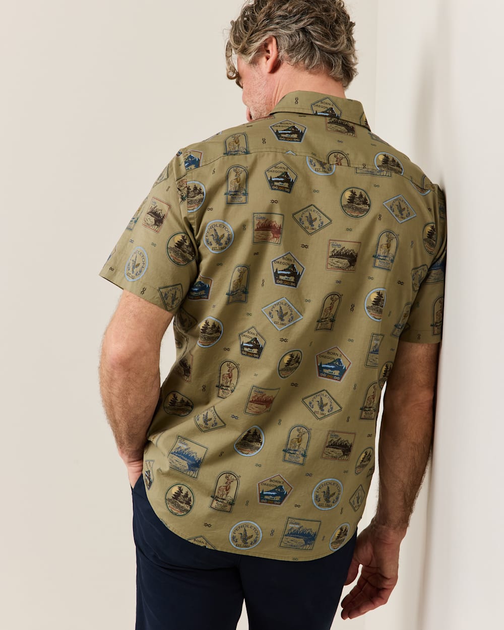 ALTERNATE VIEW OF MEN'S SHORT-SLEEVE NATIONAL PARK SHORELINE SHIRT IN OLIVE image number 2
