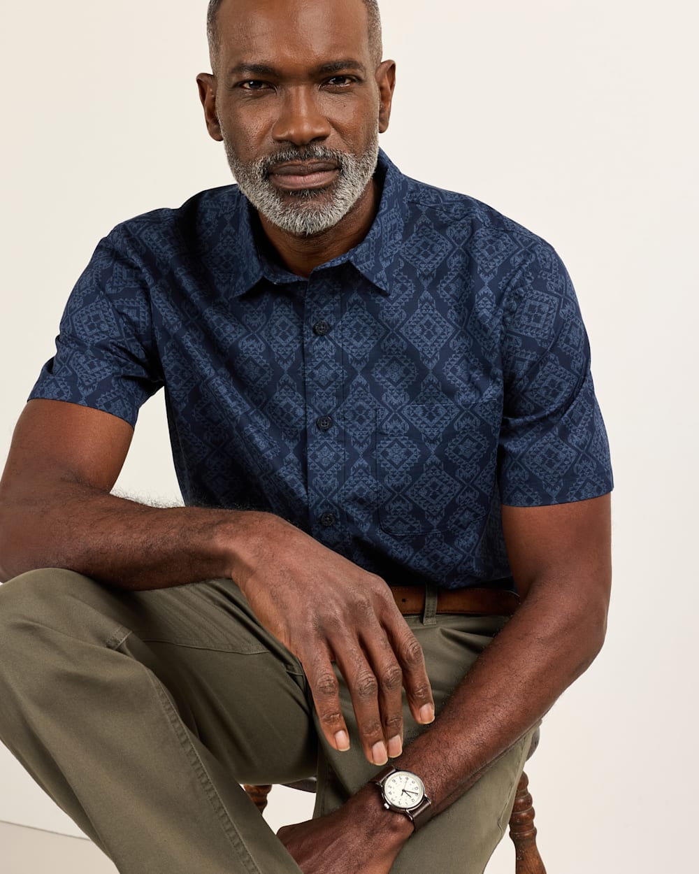 MEN'S SHORT-SLEEVE SHORELINE COTTON SHIRT IN NAVY ECHO BAY image number 1