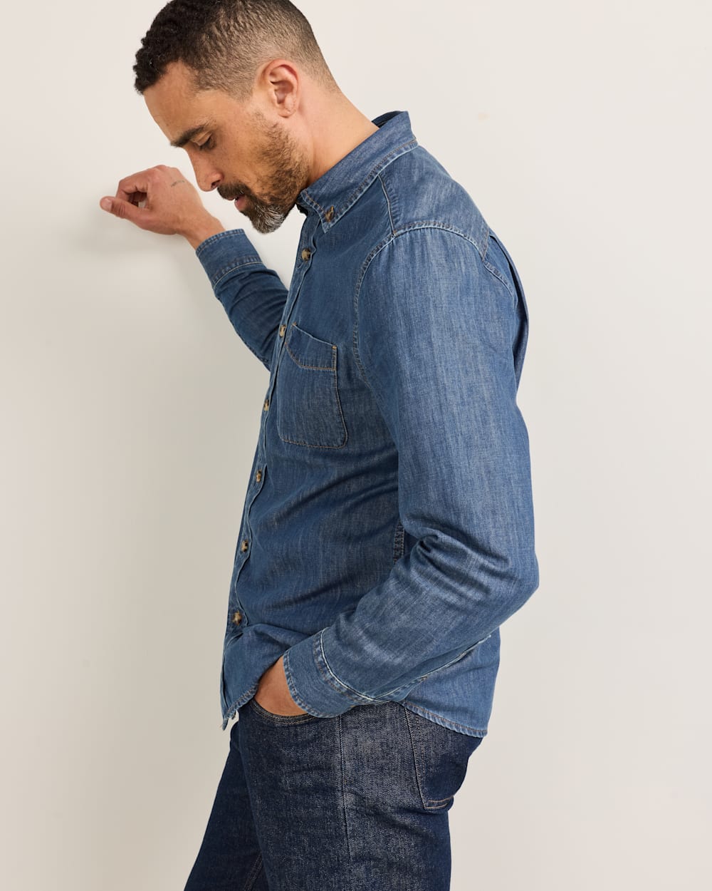 ALTERNATE VIEW OF MEN'S RILEY DENIM SHIRT IN BLUE DENIM image number 3