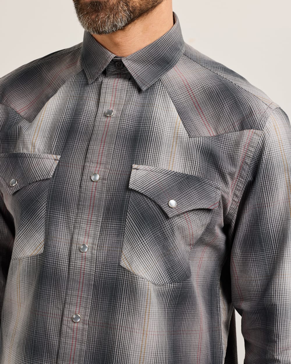ALTERNATE VIEW OF MEN'S PLAID CANYON COTTON SHIRT IN CHARCOAL PLAID image number 4