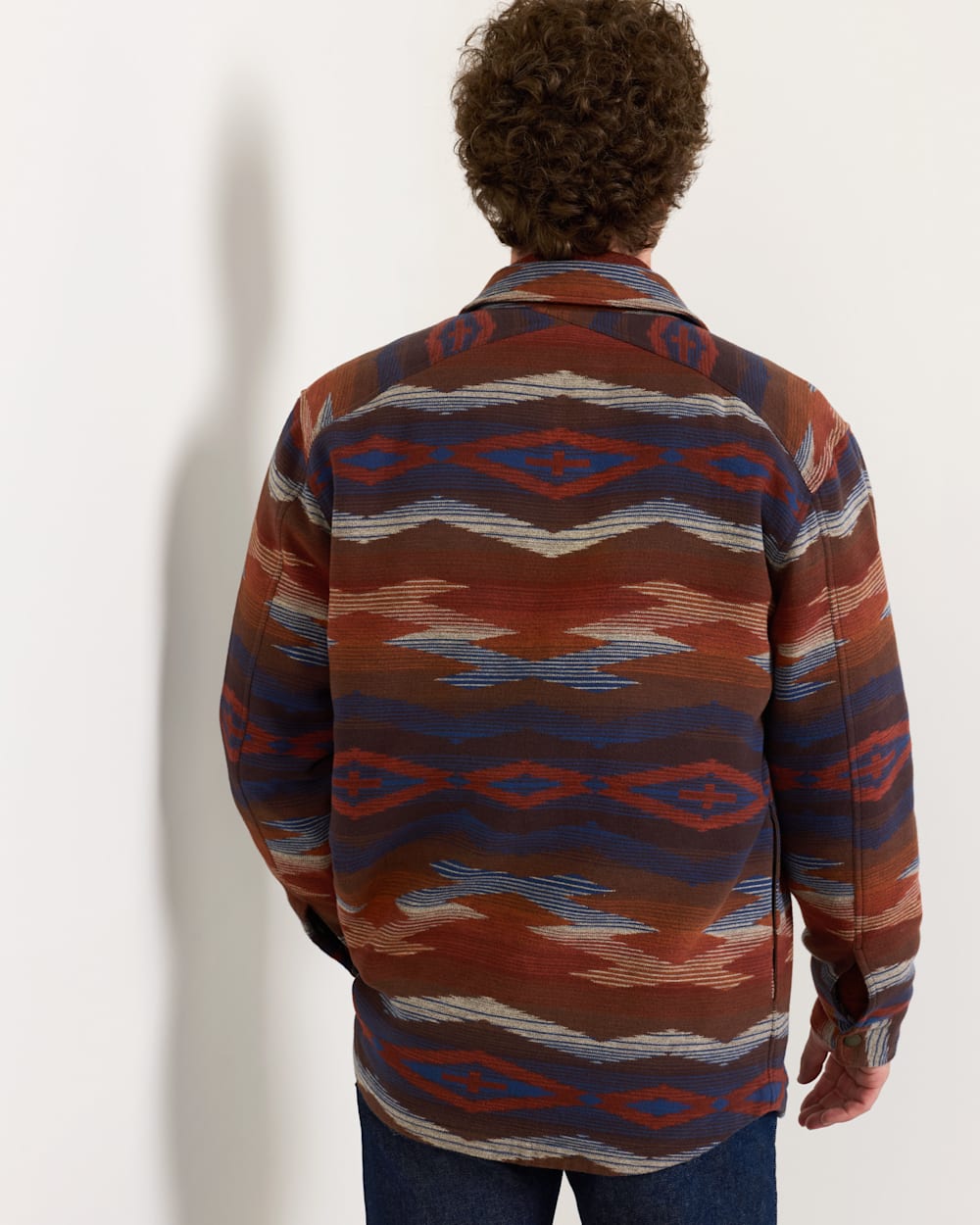 ALTERNATE VIEW OF MEN'S CROWN POINT QUILTED COTTON SHIRT JACKET IN BLUE/RED image number 2