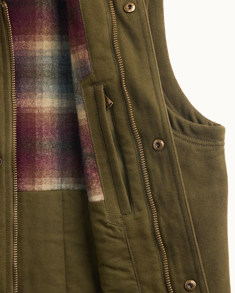 ALTERNATE VIEW OF MEN'S PINE GROVE CANVAS VEST IN DARK OLIVE image number 3
