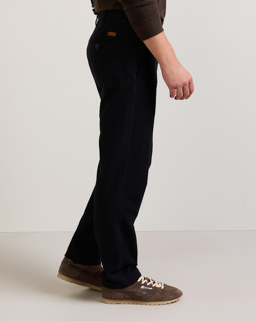 ALTERNATE VIEW OF MEN'S RELAXED MOLESKIN CHINO PANTS IN BLACK image number 3