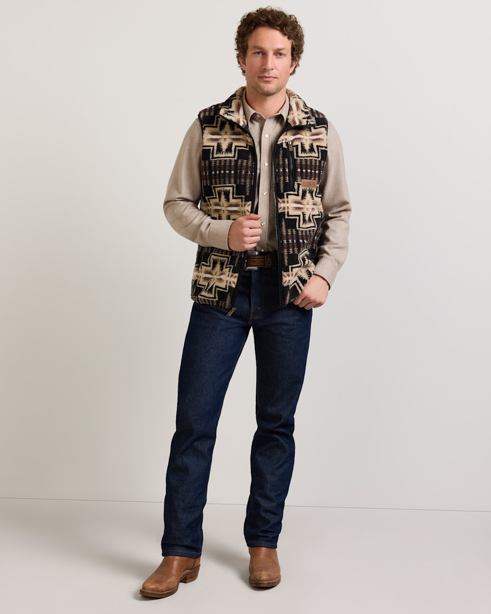 ALTERNATE VIEW OF MEN'S HARDING FLEECE VEST IN BLACK/TAN image number 6