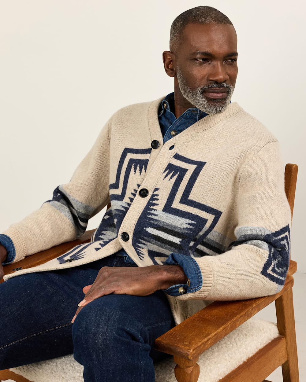 MEN'S HARDING LAMBSWOOL CARDIGAN IN OATMEAL image number 1