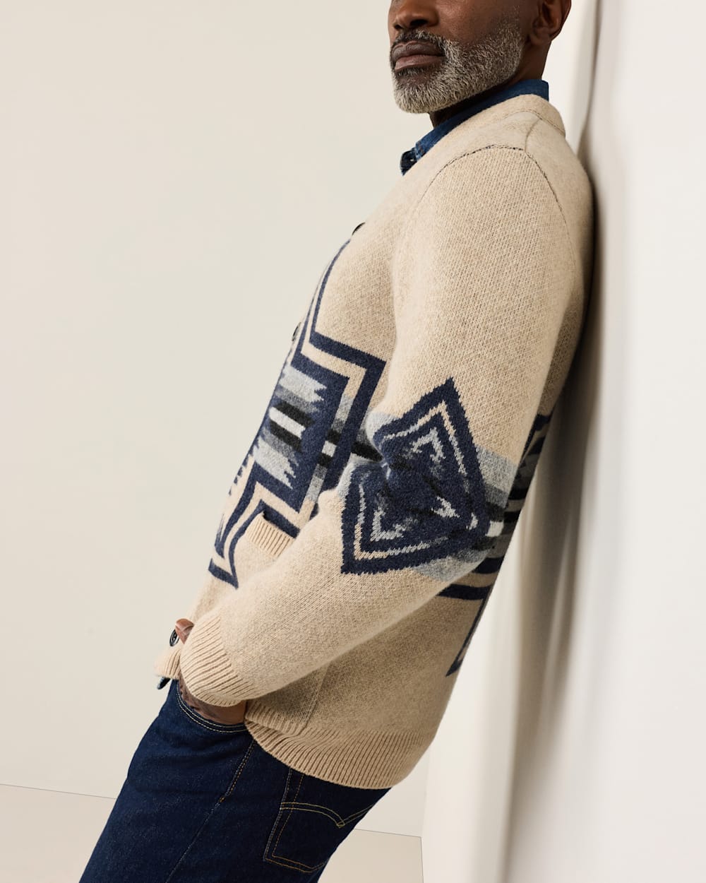 ALTERNATE VIEW OF MEN'S HARDING LAMBSWOOL CARDIGAN IN OATMEAL image number 3