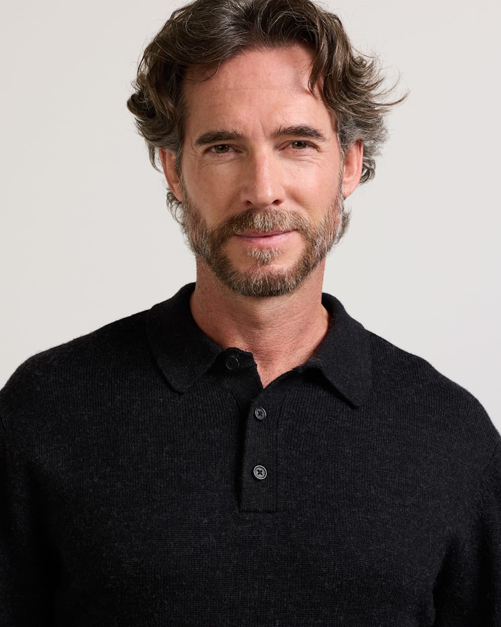 ALTERNATE VIEW OF MEN'S MERINO POLO SWEATER IN BLACK HEATHER image number 3