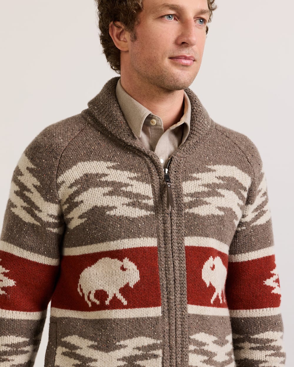 ALTERNATE VIEW OF MEN'S BISON LAMBSWOOL ZIP CARDIGAN IN BROWN DONEGAL image number 3