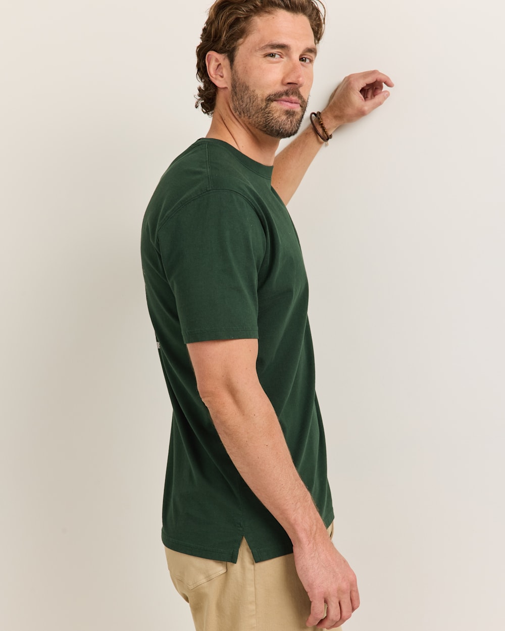 ALTERNATE VIEW OF MEN'S SHORT-SLEEVE DESCHUTES STAG GRAPHIC TEE IN ELM/IVORY image number 3