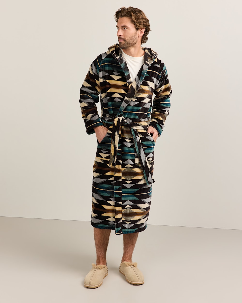 UNISEX WYETH TRAIL COTTON TERRY VELOUR BATHROBE IN CHARCOAL image number 1