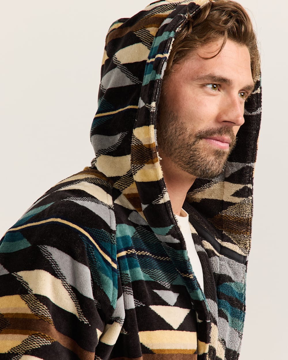 ALTERNATE VIEW OF UNISEX WYETH TRAIL COTTON TERRY VELOUR BATHROBE IN CHARCOAL image number 4