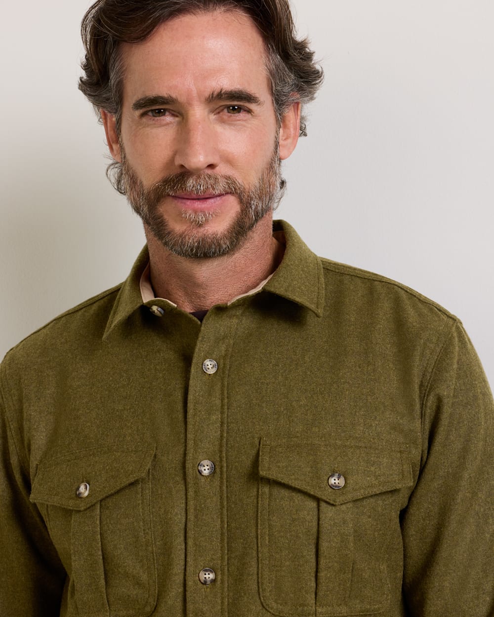 ALTERNATE VIEW OF MEN'S SCOUT SHIRT IN GREEN MIX image number 3