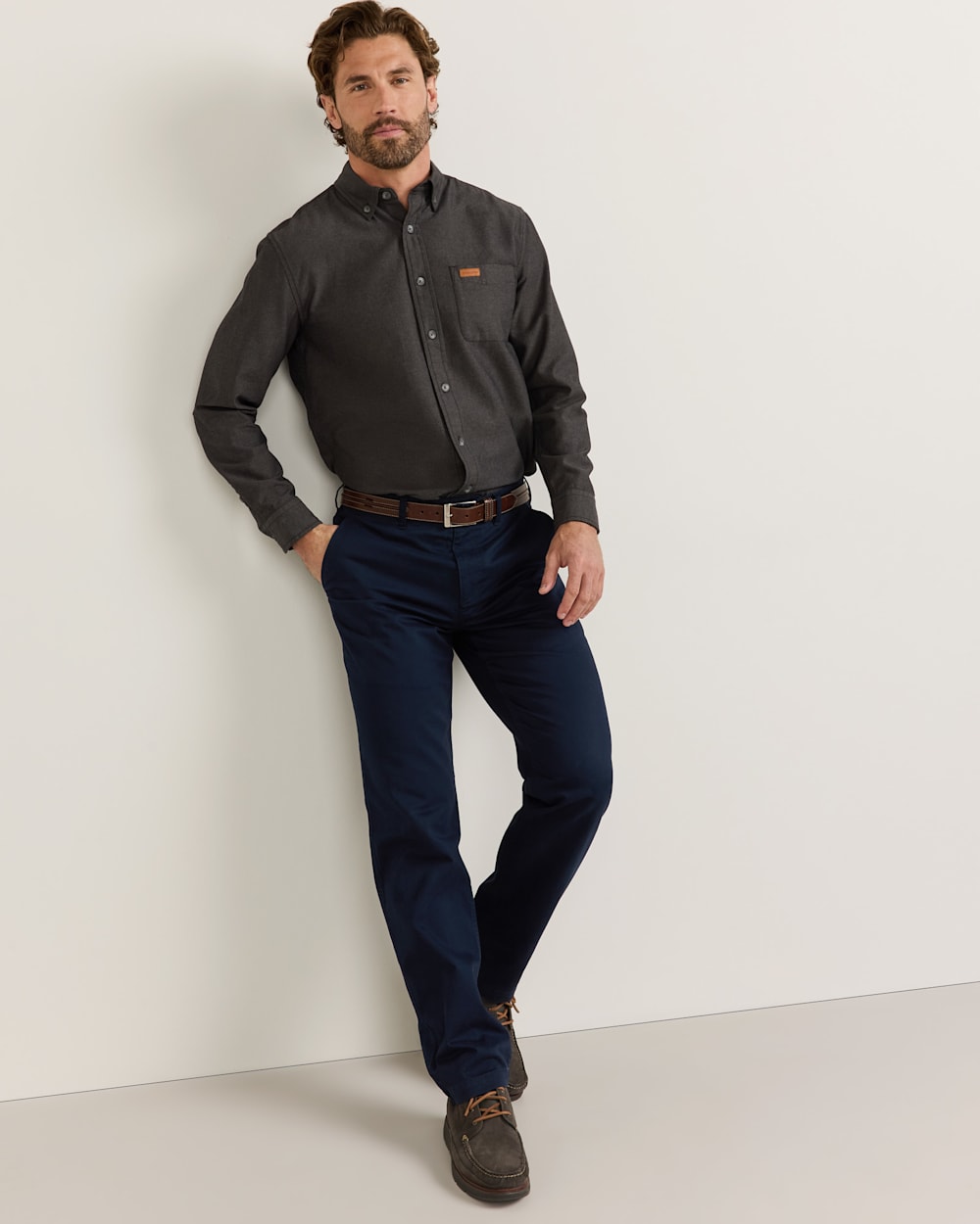 ALTERNATE VIEW OF MEN'S ASTORIA STRETCH CHINOS IN NAVY image number 2