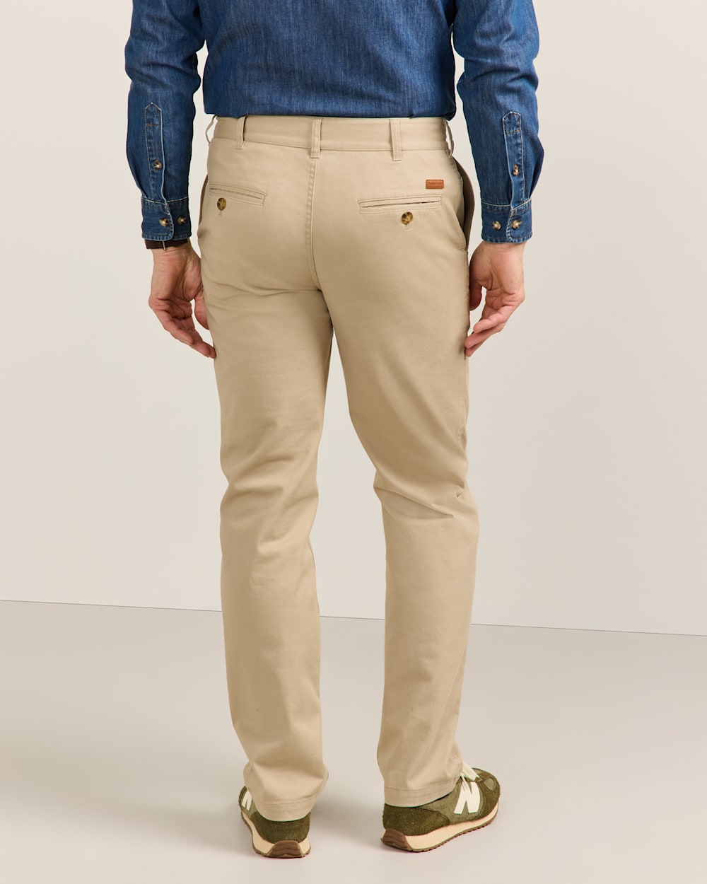 ALTERNATE VIEW OF MEN'S ASTORIA STRETCH CHINOS IN KHAKI image number 3