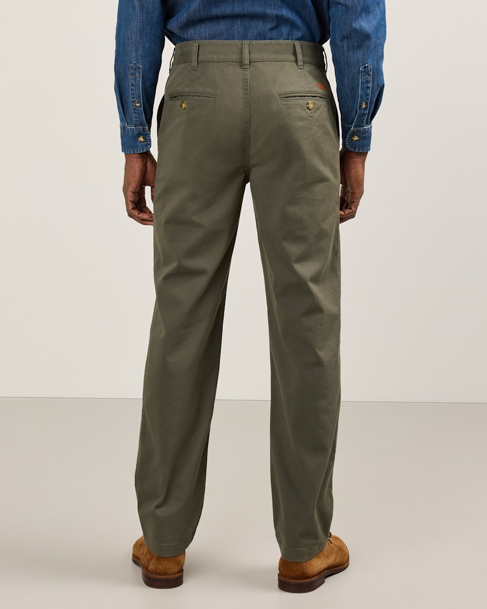 ALTERNATE VIEW OF MEN'S ASTORIA STRETCH CHINOS IN FIR GREEN image number 3