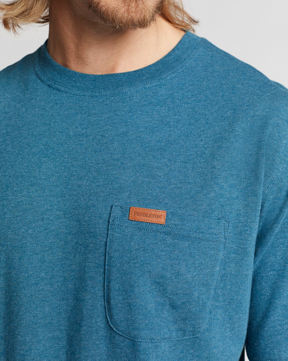 ALTERNATE VIEW OF MEN'S SHORT-SLEEVE DESCHUTES POCKET TEE IN BLUE TEAL HEATHER image number 4