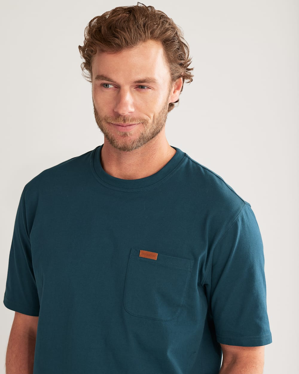 ALTERNATE VIEW OF MEN'S SHORT-SLEEVE DESCHUTES POCKET TEE IN DEEP BLUE image number 4