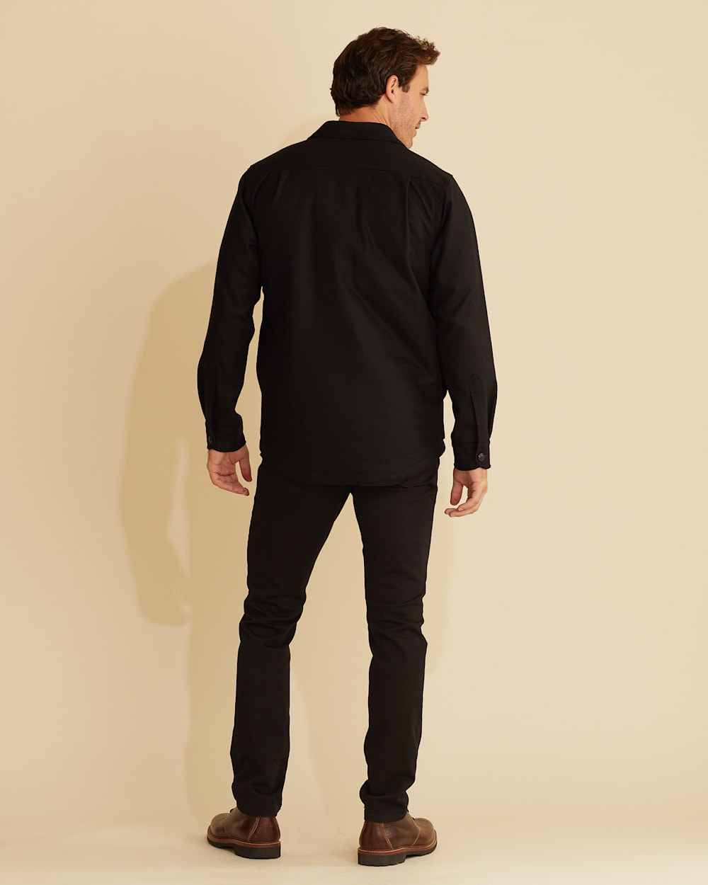 ALTERNATE VIEW OF MEN'S QUILTED SHIRT JACKET IN BLACK image number 3