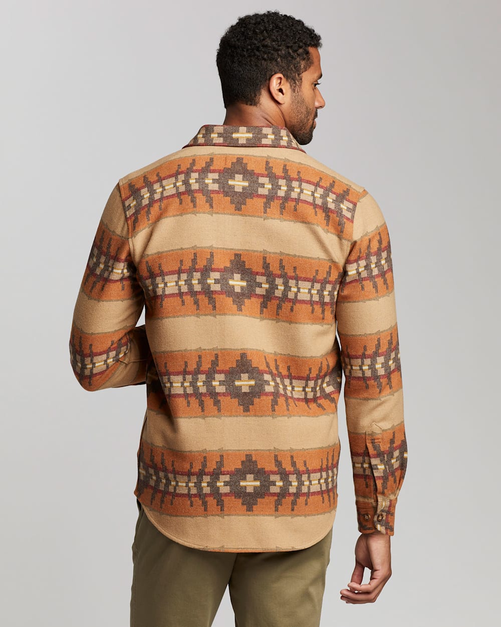 ALTERNATE VIEW OF MEN'S FITTED LA PINE OVERSHIRT IN TAN BANDED STRIPE image number 3