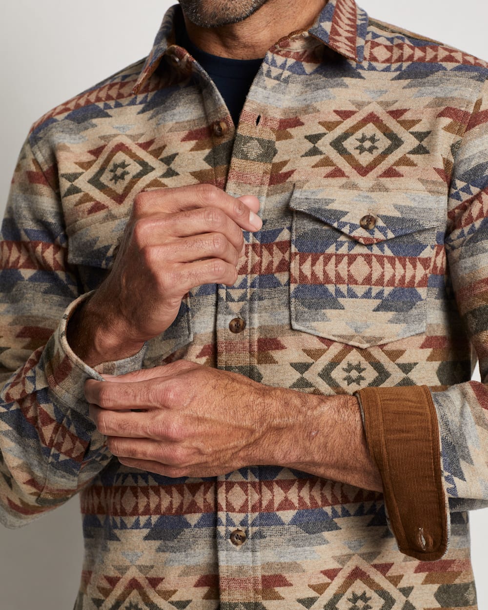 ALTERNATE VIEW OF MEN'S LA PINE SHIRT IN TAN SMITH ROCK image number 7