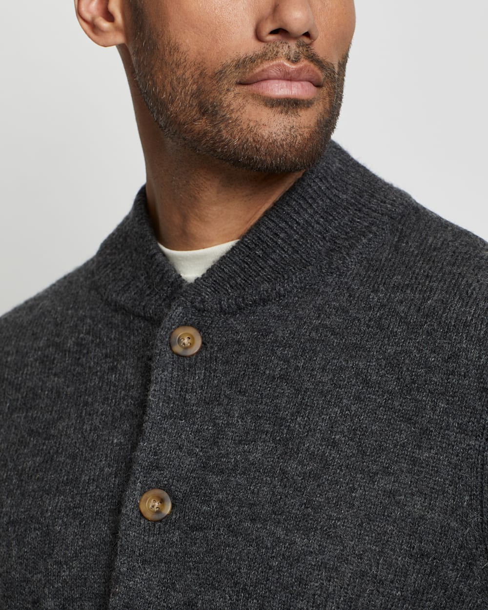 ALTERNATE VIEW OF MEN'S SHETLAND WASHABLE WOOL CARDIGAN IN CHARCOAL image number 2
