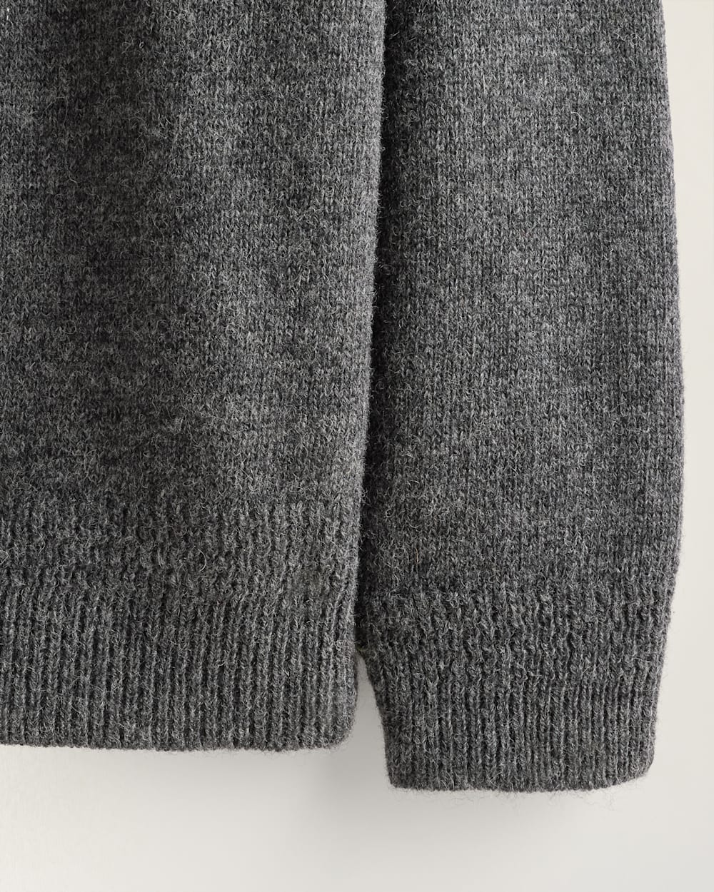 ALTERNATE VIEW OF MEN'S SHETLAND COLLECTION SWEATER IN CHARCOAL image number 3