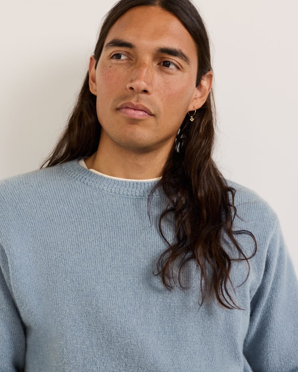 ALTERNATE VIEW OF MEN'S SHETLAND COLLECTION SWEATER IN STEEL BLUE HEATHER image number 4