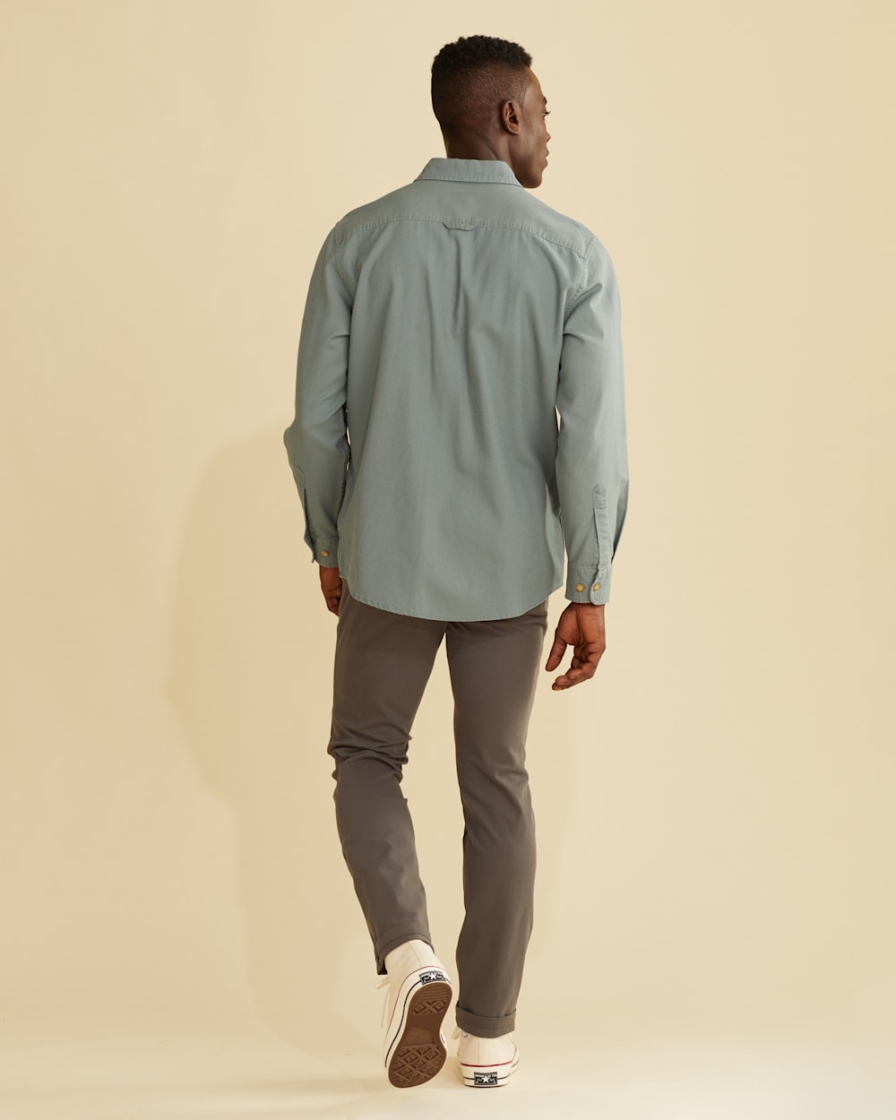 ALTERNATE VIEW OF MEN'S BEACH SHACK COTTON SHIRT IN FIR GREEN image number 3