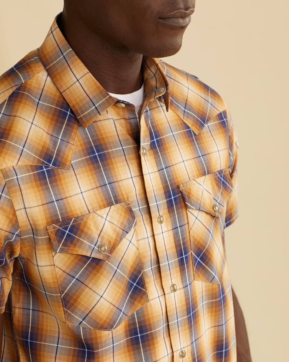 ALTERNATE VIEW OF MEN'S SHORT-SLEEVE FRONTIER SHIRT IN COPPER/BLUE OMBRE image number 2