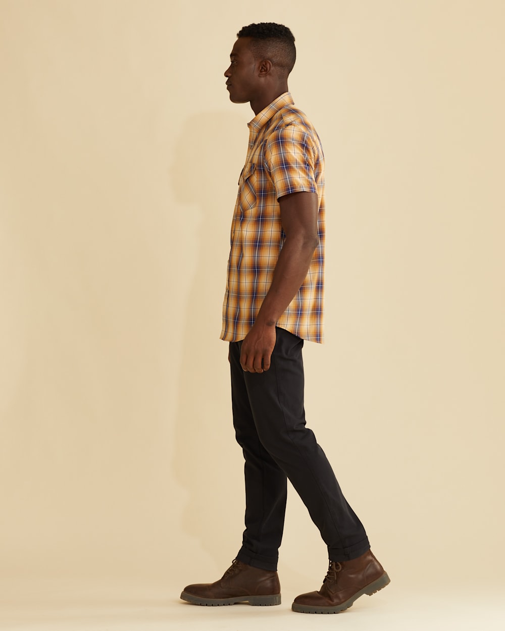 ALTERNATE VIEW OF MEN'S SHORT-SLEEVE FRONTIER SHIRT IN COPPER/BLUE OMBRE image number 4