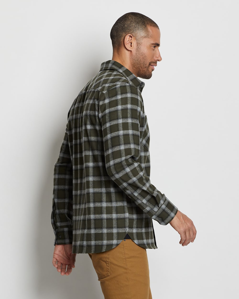 ALTERNATE VIEW OF MEN'S ULTRALUXE MERINO SHIRT IN GREEN/GREY PLAID image number 4
