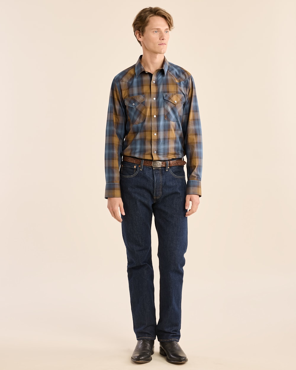 ALTERNATE VIEW OF MEN'S PLAID LONG-SLEEVE BISHOP COTTON SHIRT IN NAVY BLUE/BROWN image number 5