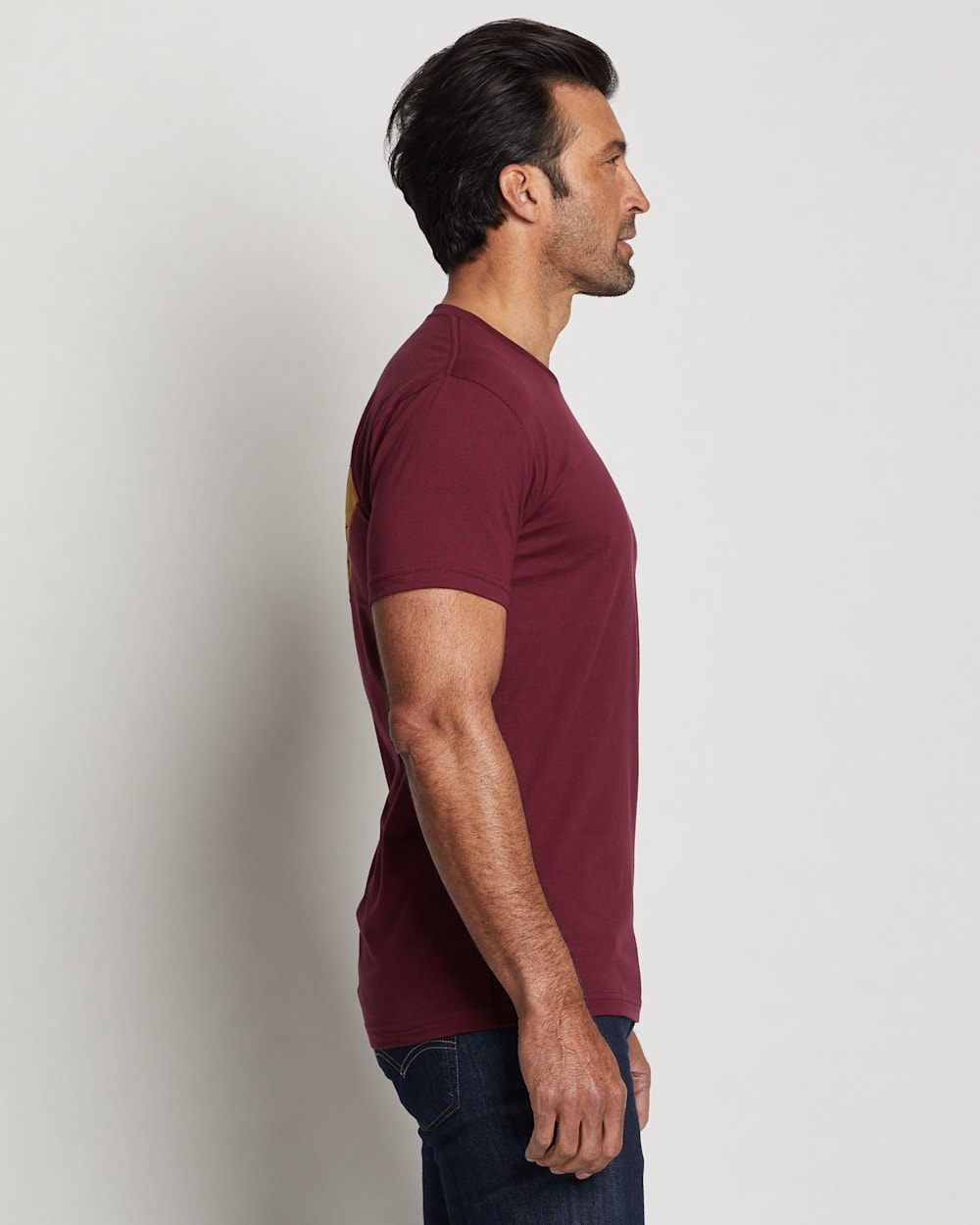 ALTERNATE VIEW OF MEN'S MISSION TRAILS DIAMOND GRAPHIC TEE IN MAROON/MULTI image number 4