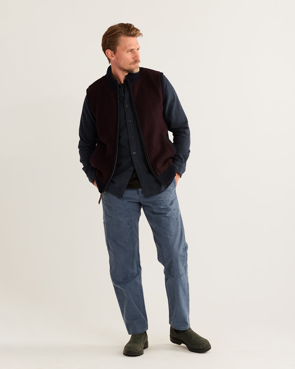 MEN'S SHETLAND COLLECTION SWEATER VEST IN NAVY/BURGUNDY image number 1